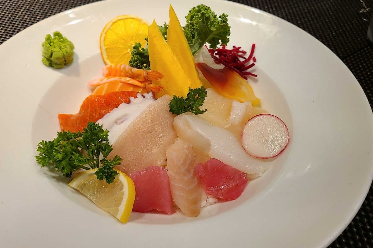 Chirashi Don (Japanese Style)