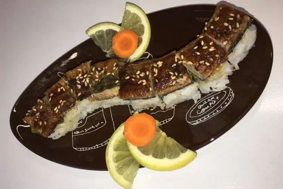 Dragon BBQ Eel Slices Sushi Roll