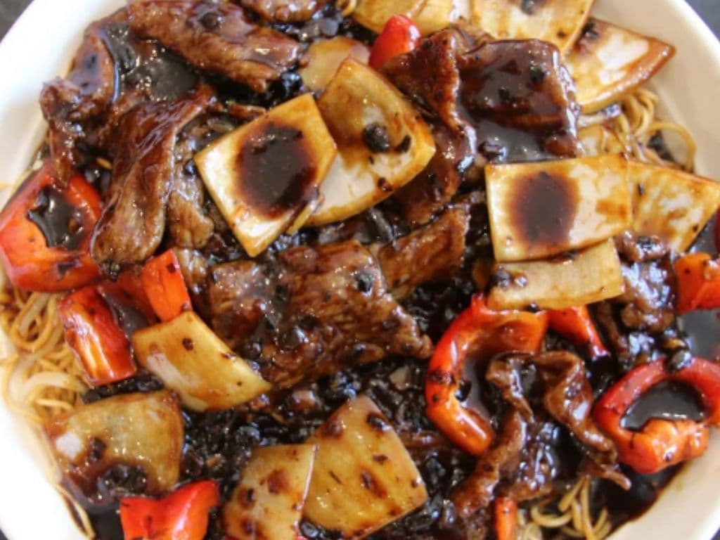 Beef & Black Bean Sauce Chow Mein