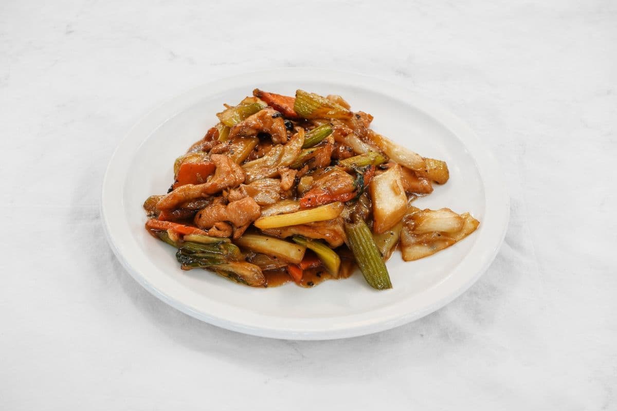 75. Sliced Beef or Chicken with Vegetables in Black Bean Sauce