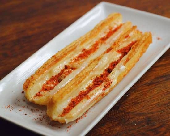 Grilled Cheese Churros / Churros au fromage grillé