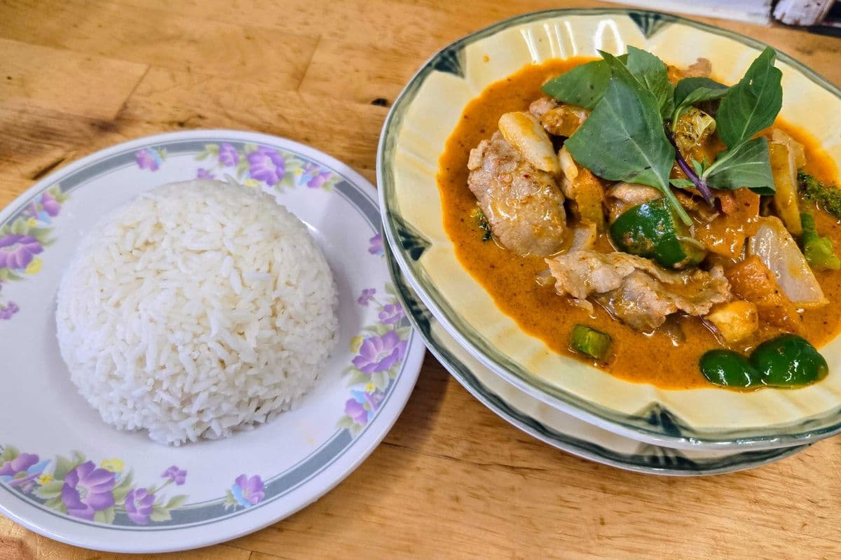 28b. Red Curry Beef