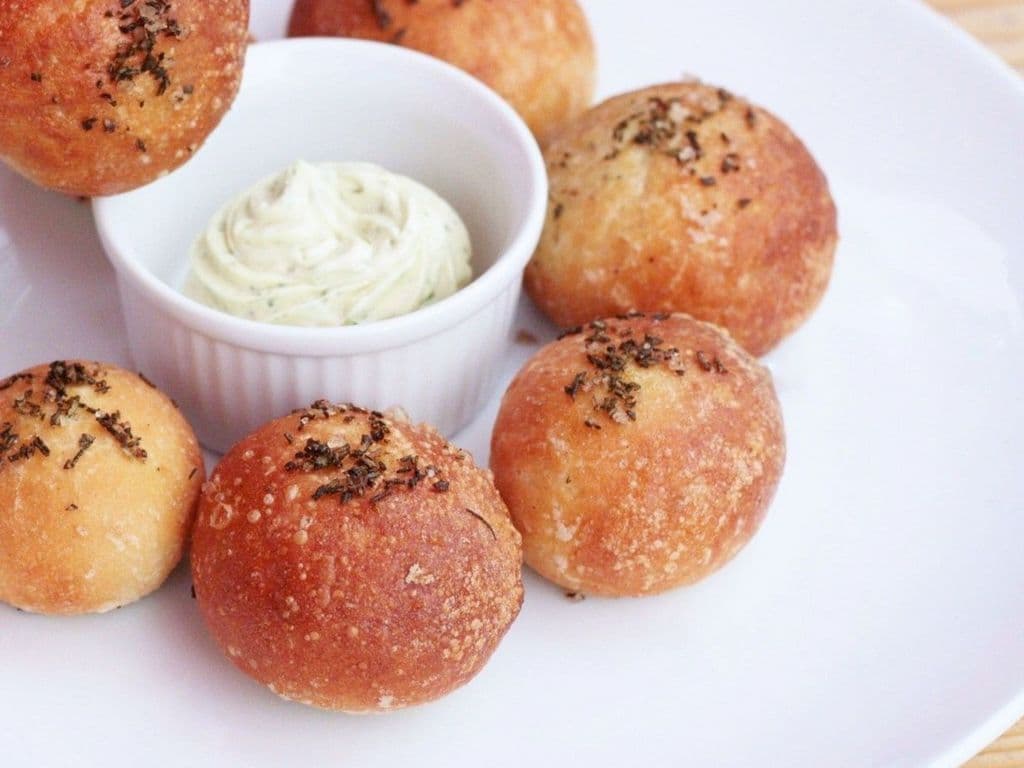 Warm Dough Balls (6)