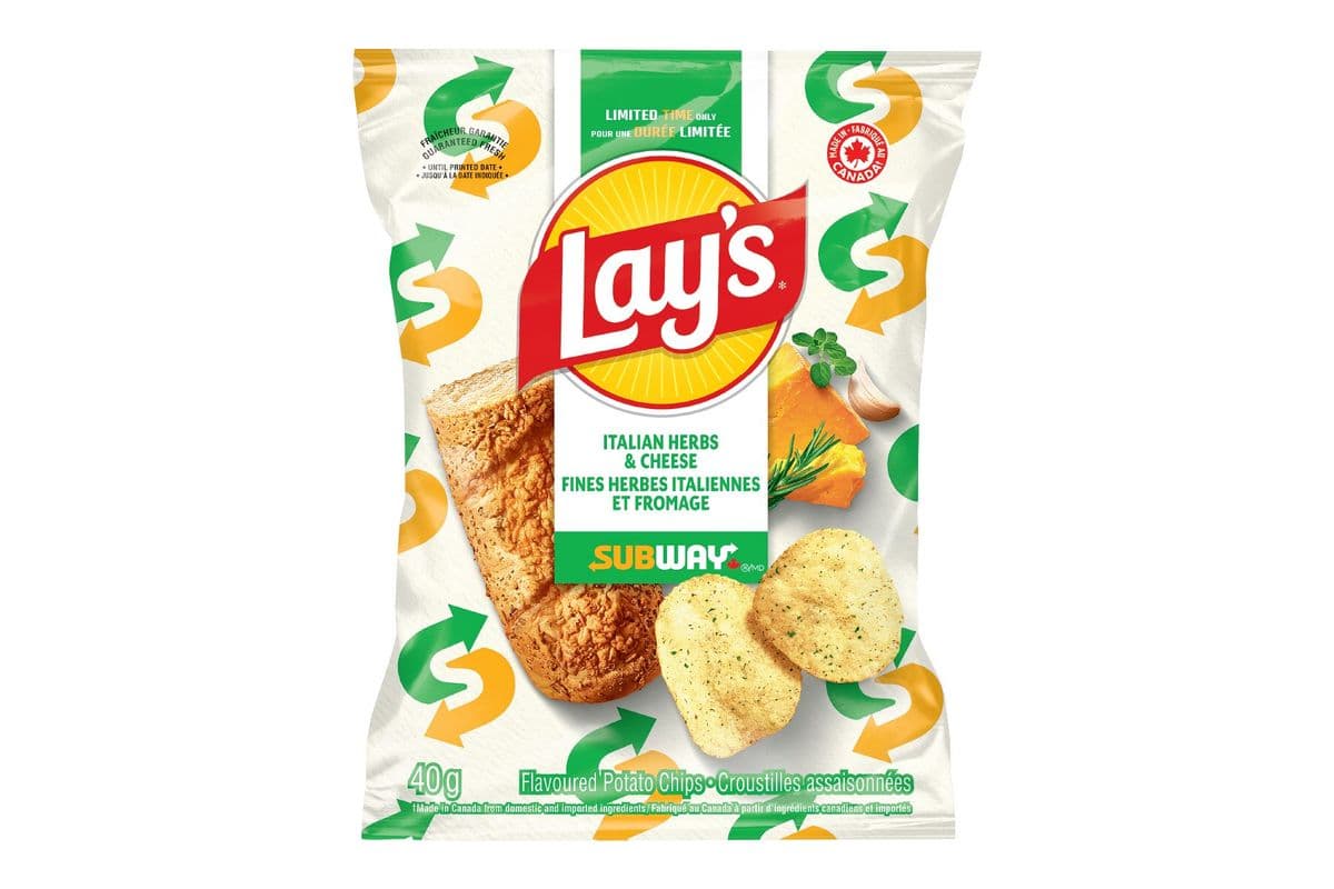Lay's Subway Italian Herb'n Cheese Flavoured Chip (Side)
