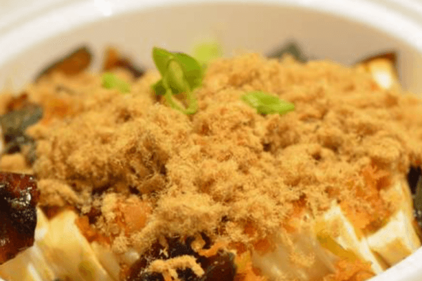 14. Tofu with Preserved Egg and Pork Floss 肉鬆皮蛋豆腐