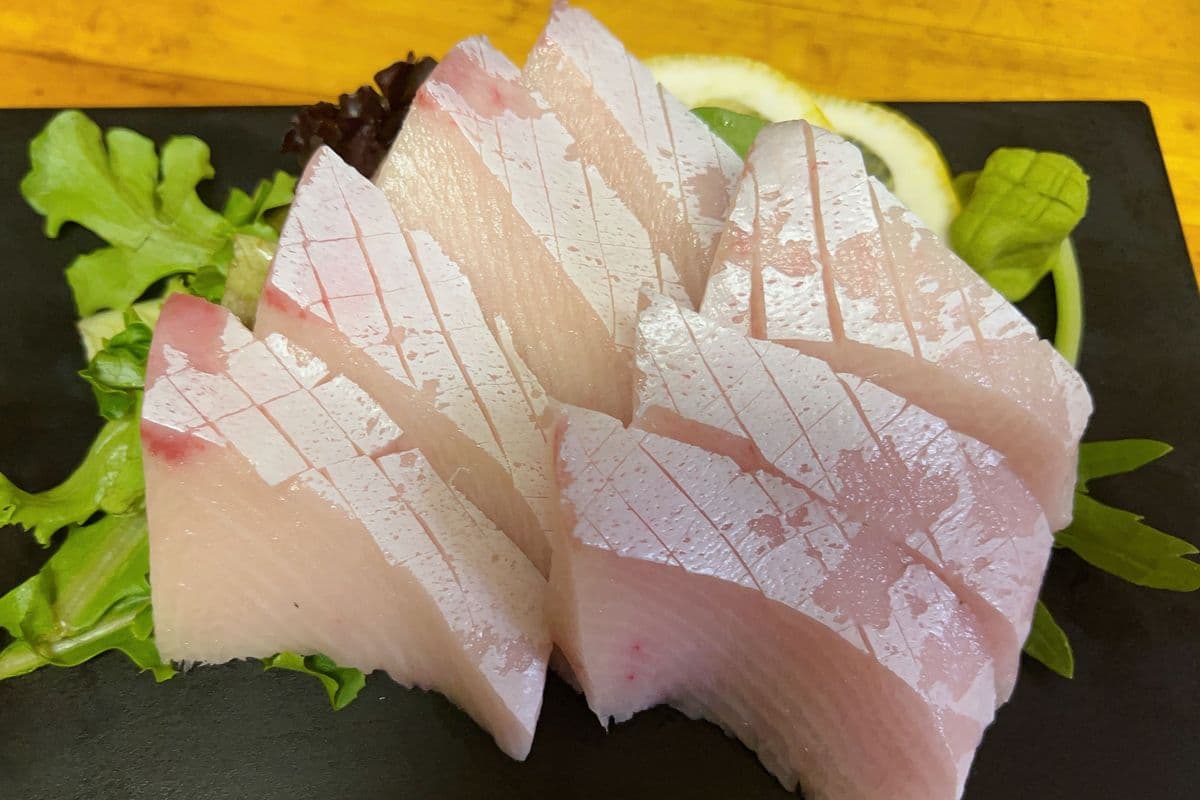 Hamachi Toro Sashimi (7pcs)