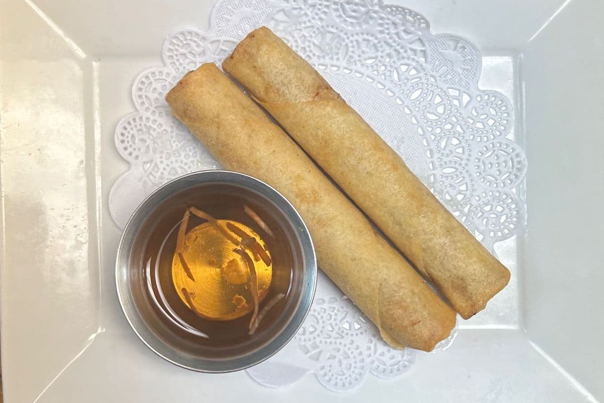 19B. Deep-Fried Spring Rolls (2 Rolls)