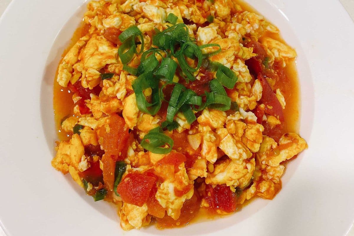 Tomato with Eggs (番茄炒鸡蛋)