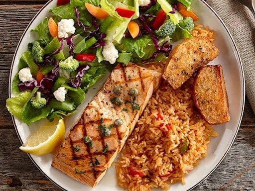 Grilled Atlantic Salmon Filet / Filet de saumon de l’Atlantique grillé