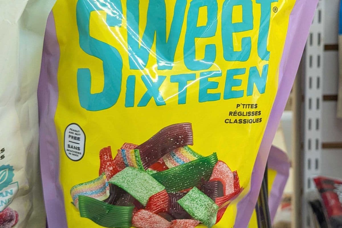 Sweet sixteen licorice ribbon mix (400g) (140 Cal)