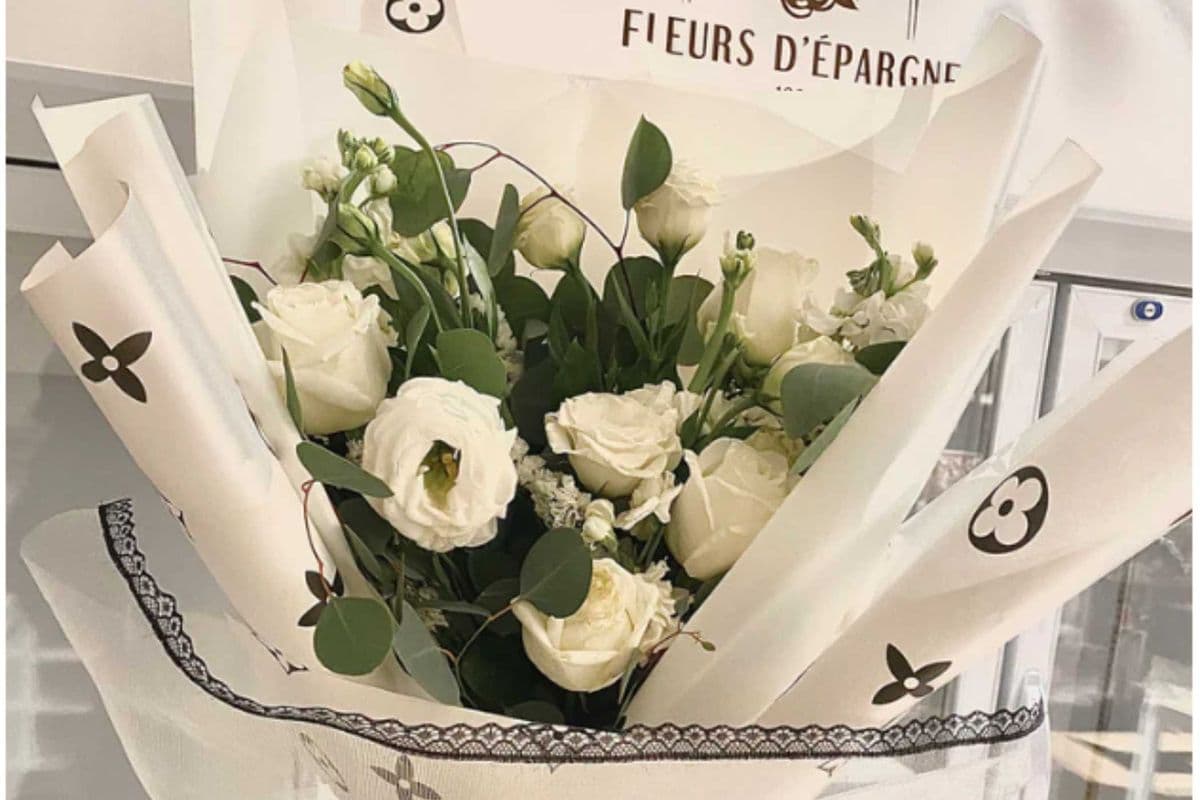 White Peaceful Bouquet