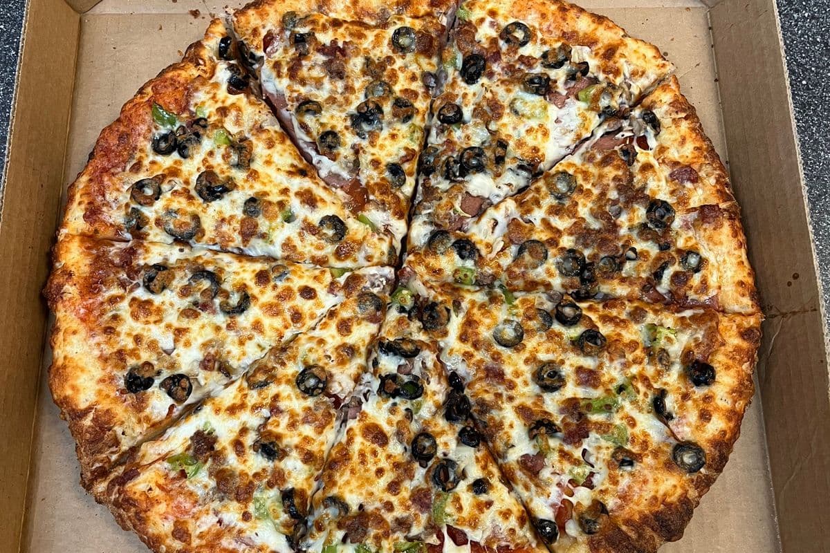 16" Unlimited Pizza / House Special