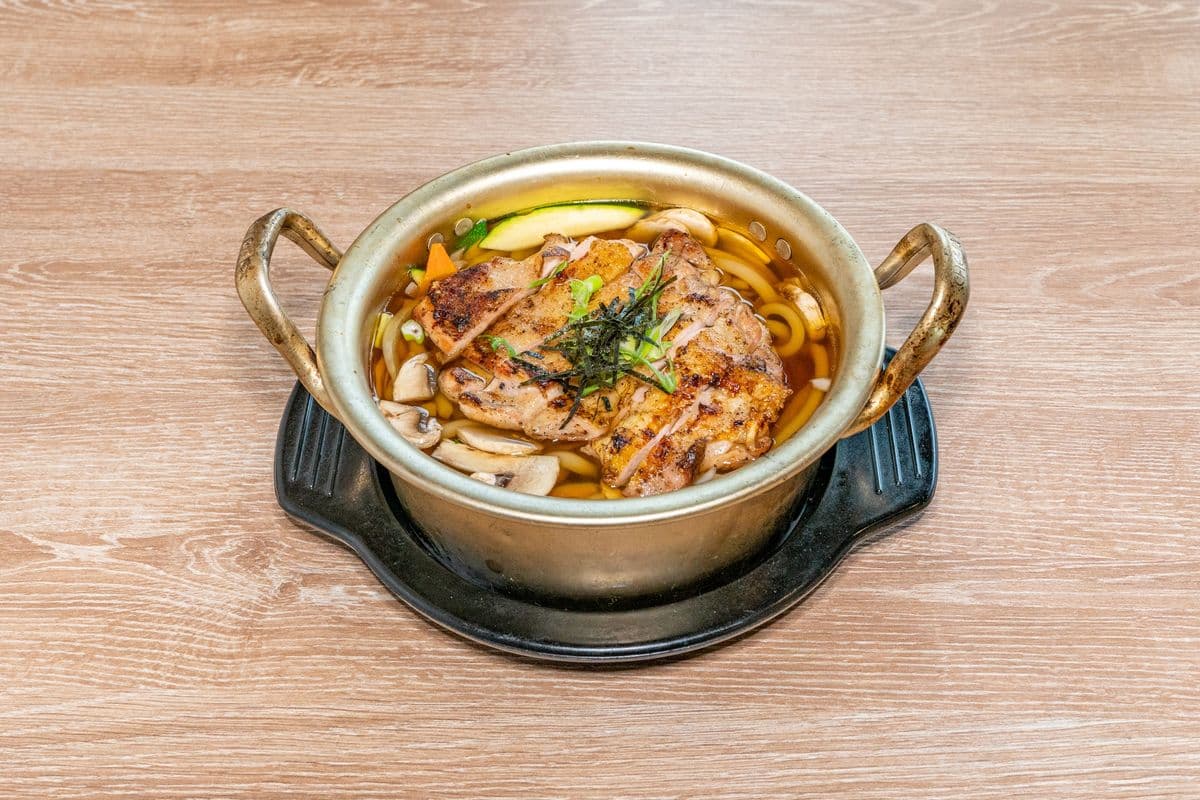 22. Chicken Udon 치킨 우동
