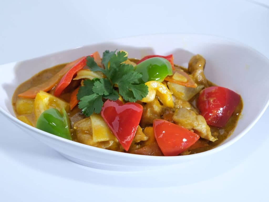 Curry Chicken w/ Veggies (Spicy) (咖喱鸡)