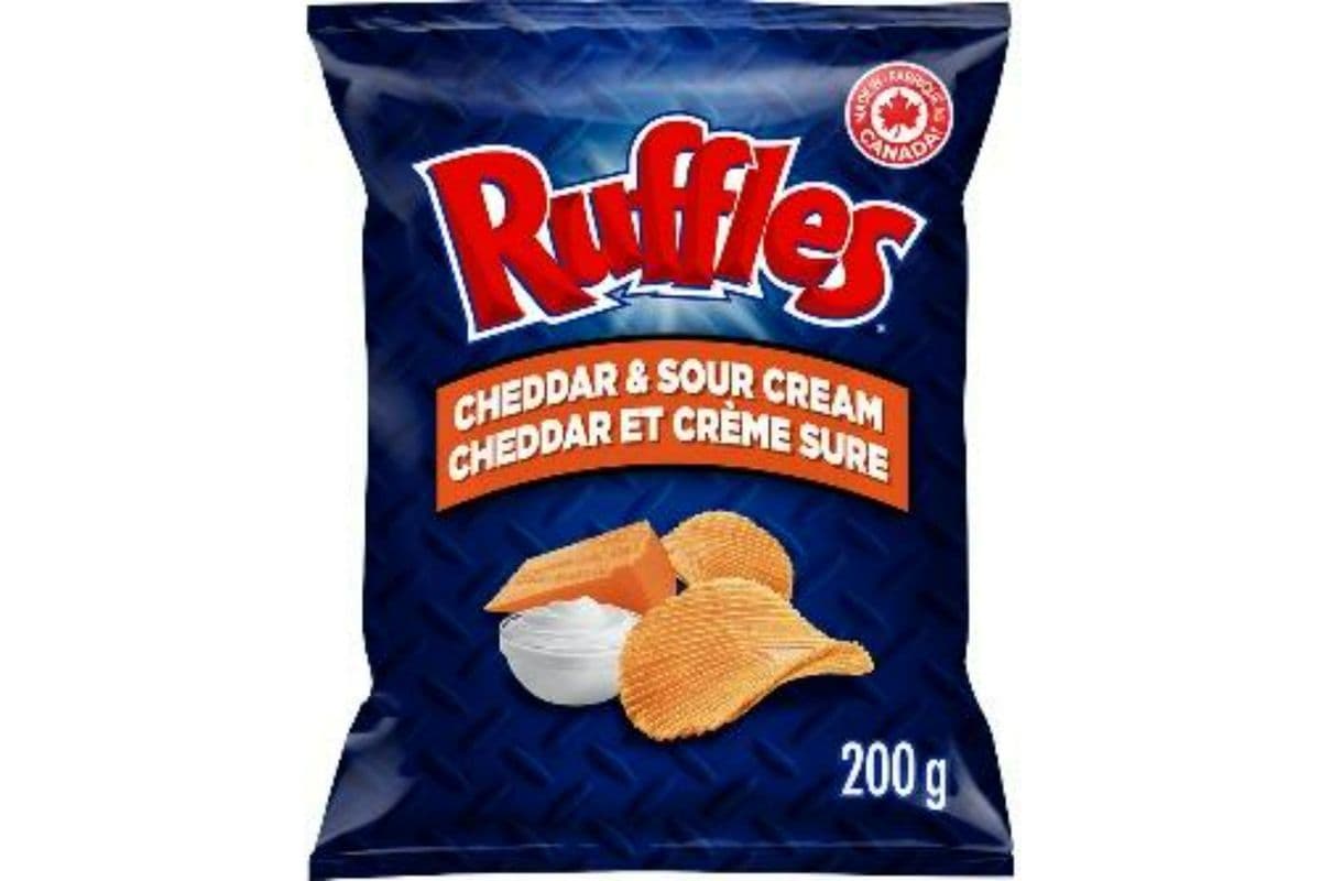 Ruffles - Cheddar & Sour Cream Potato Chips (200g)