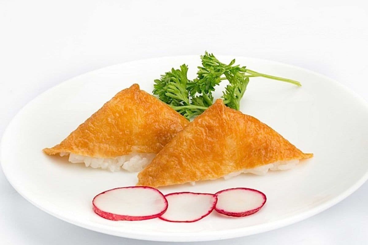 106. Inari Sushi (Bean Curd) (2 pcs)