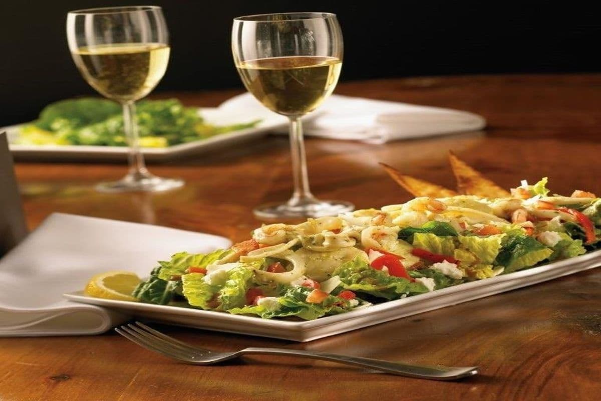 Seafood Medley Entree Salad