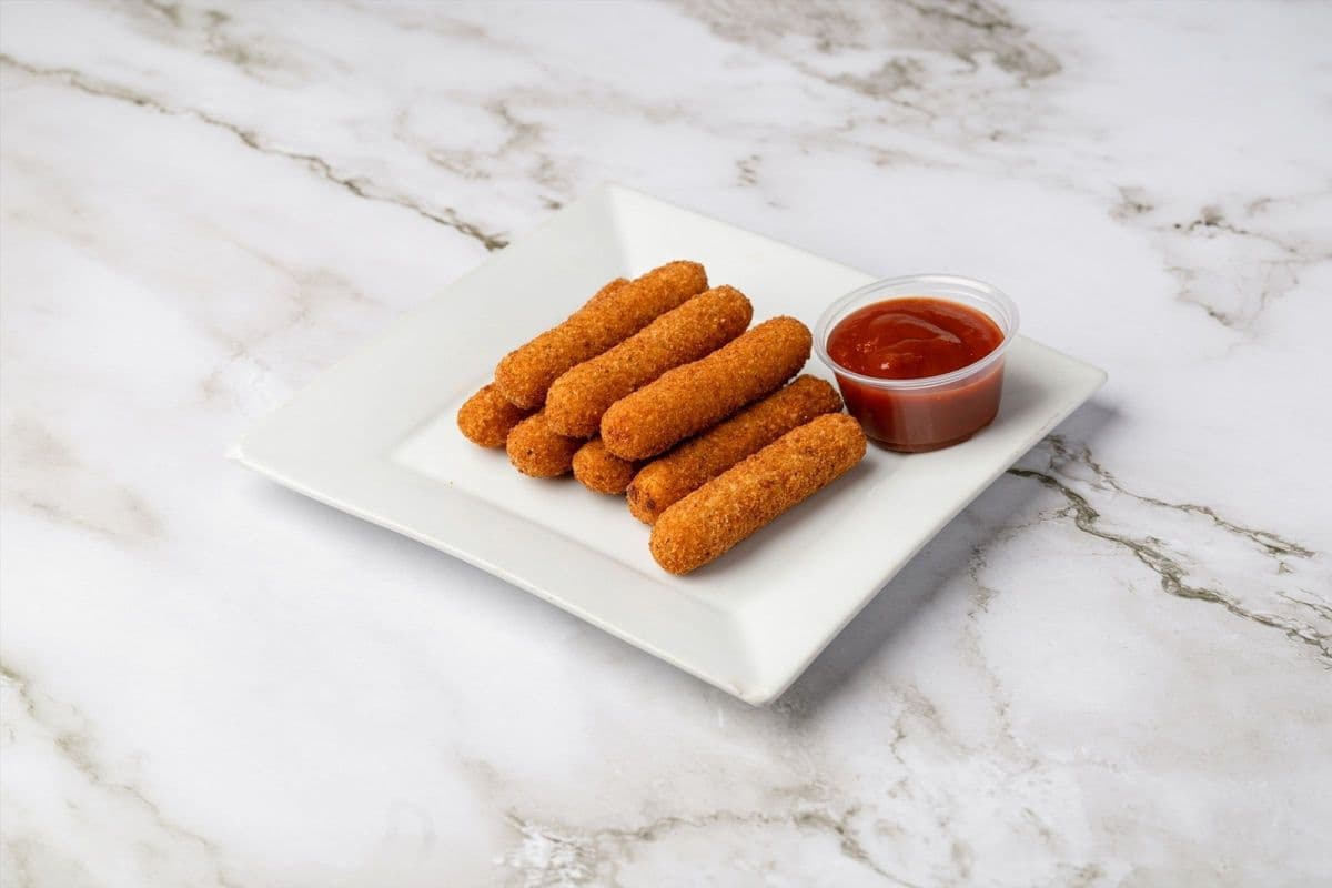 7. Mozzarella Sticks (8 Pcs)