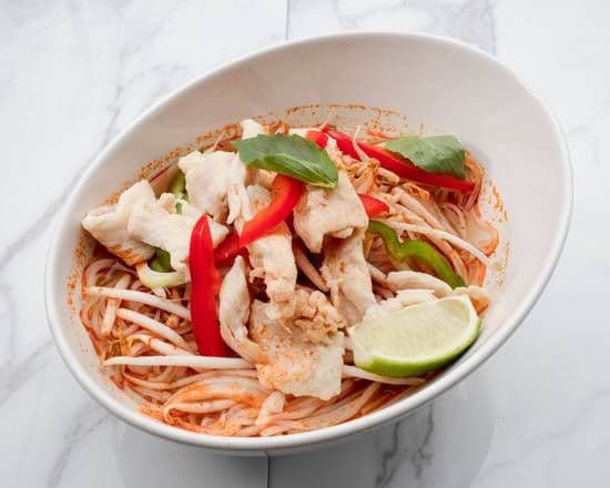 Thai Style Chicken Soup Noodles / Soupe de Nouilles au Poulet Thaïlandais