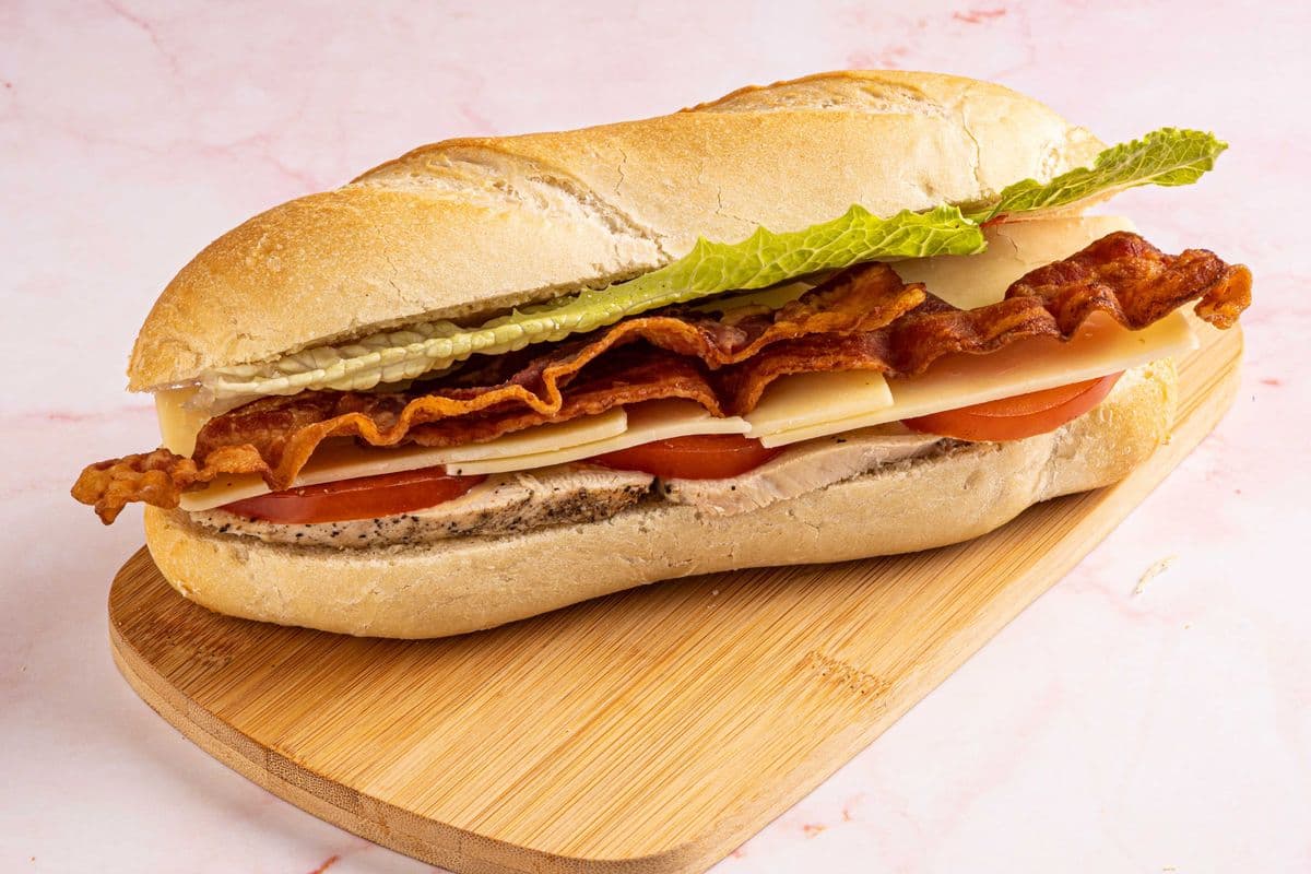Chicken Clubhouse Sandwich (BLT)