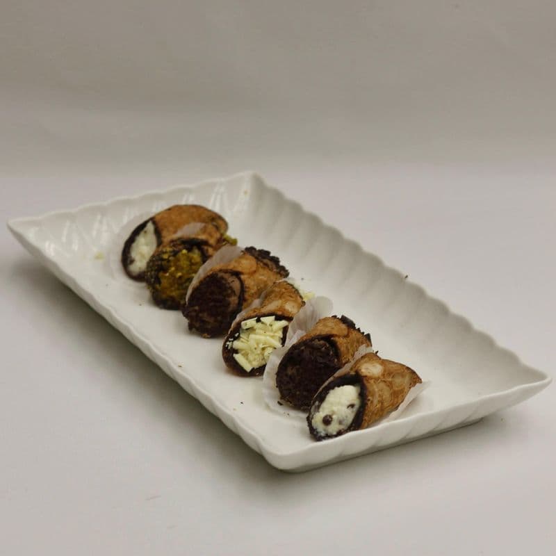 Assorted Italian Cannoli 6PK