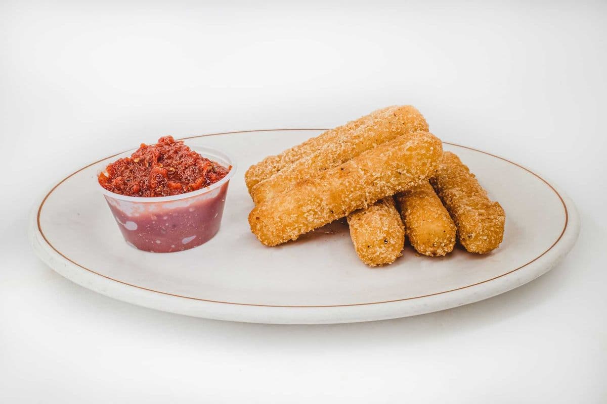 7. Mozzarella Sticks (8Pcs)