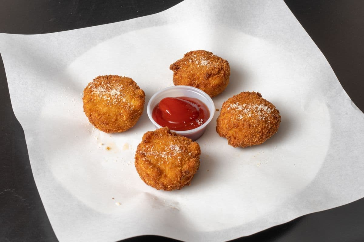 Macaroni Cheese Balls