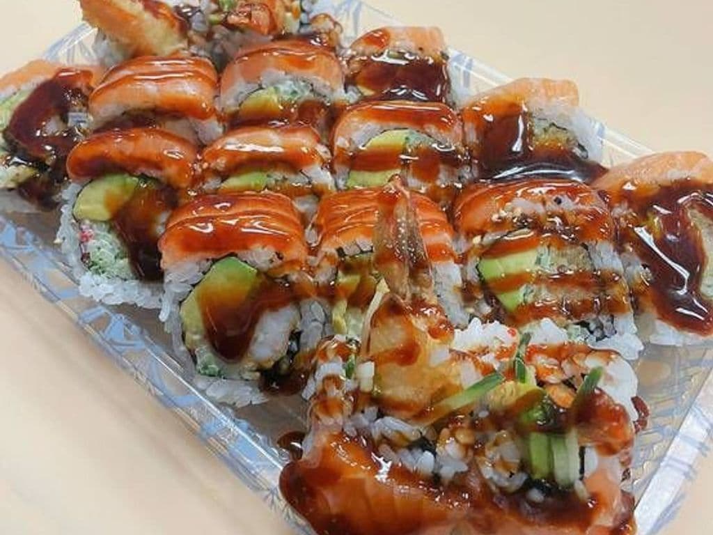 Red Dragon Roll (8pcs)