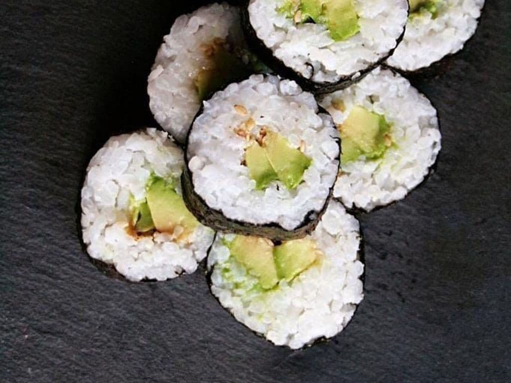 Avocado & Cucumber Roll