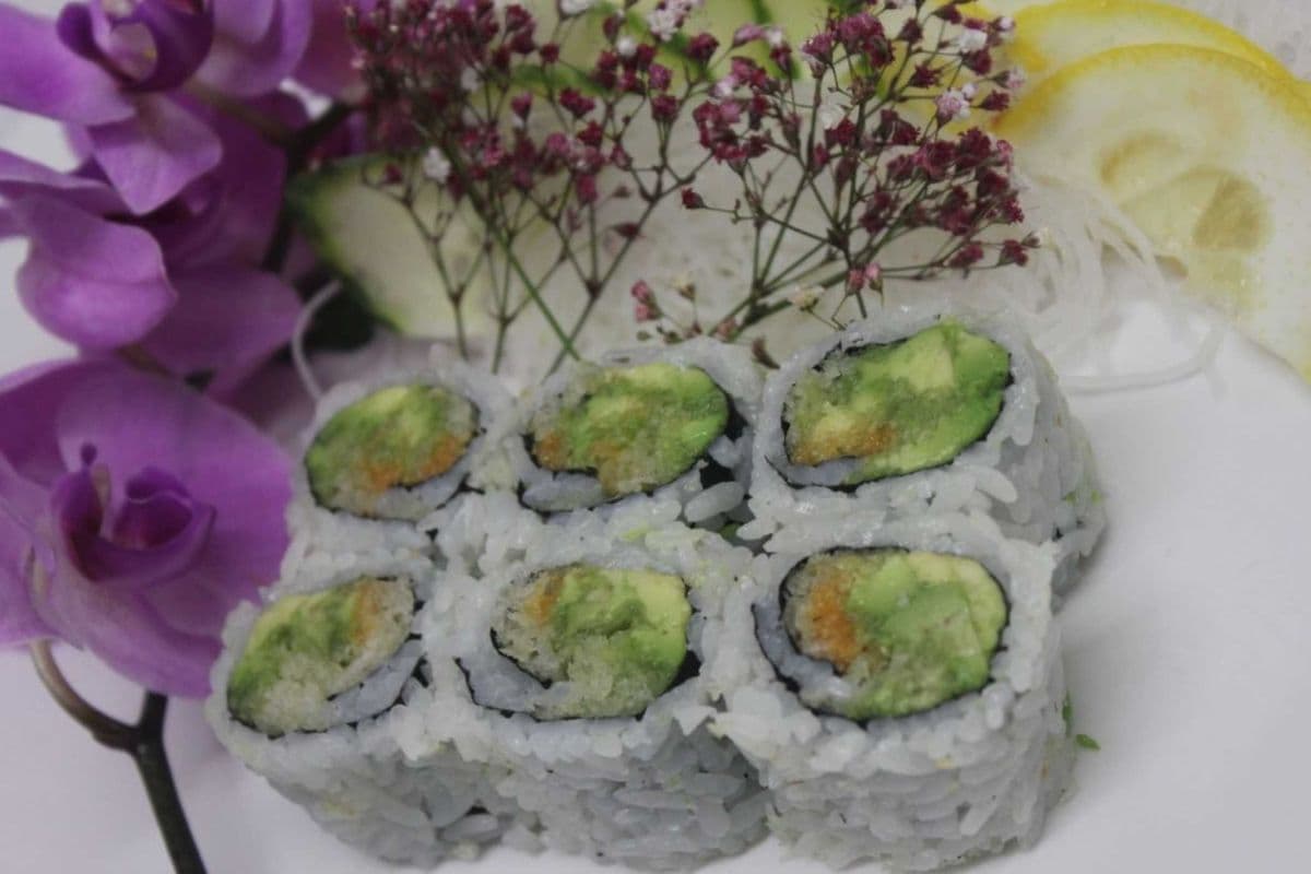 C28. Sweet Potato Avocado Roll (6 pcs)