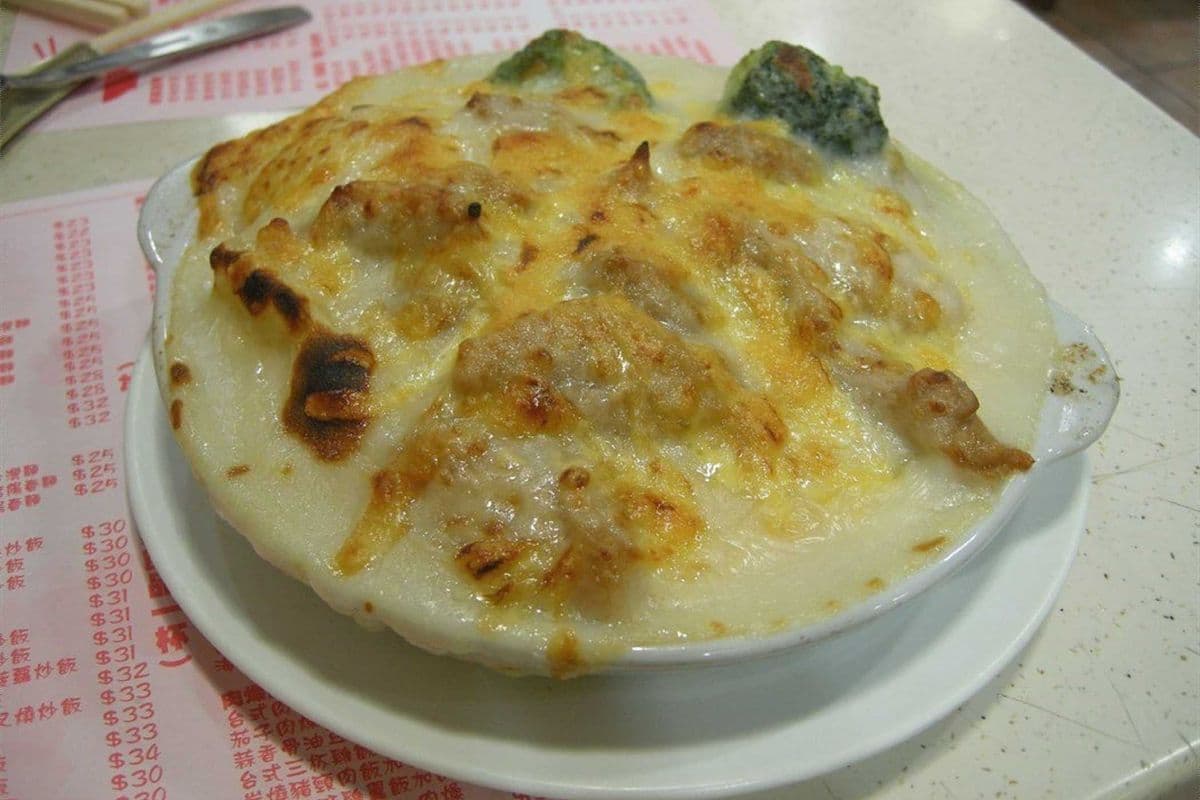 Baked Chicken Spaghetti in Cream Sauce 芝士焗白汁雞意粉