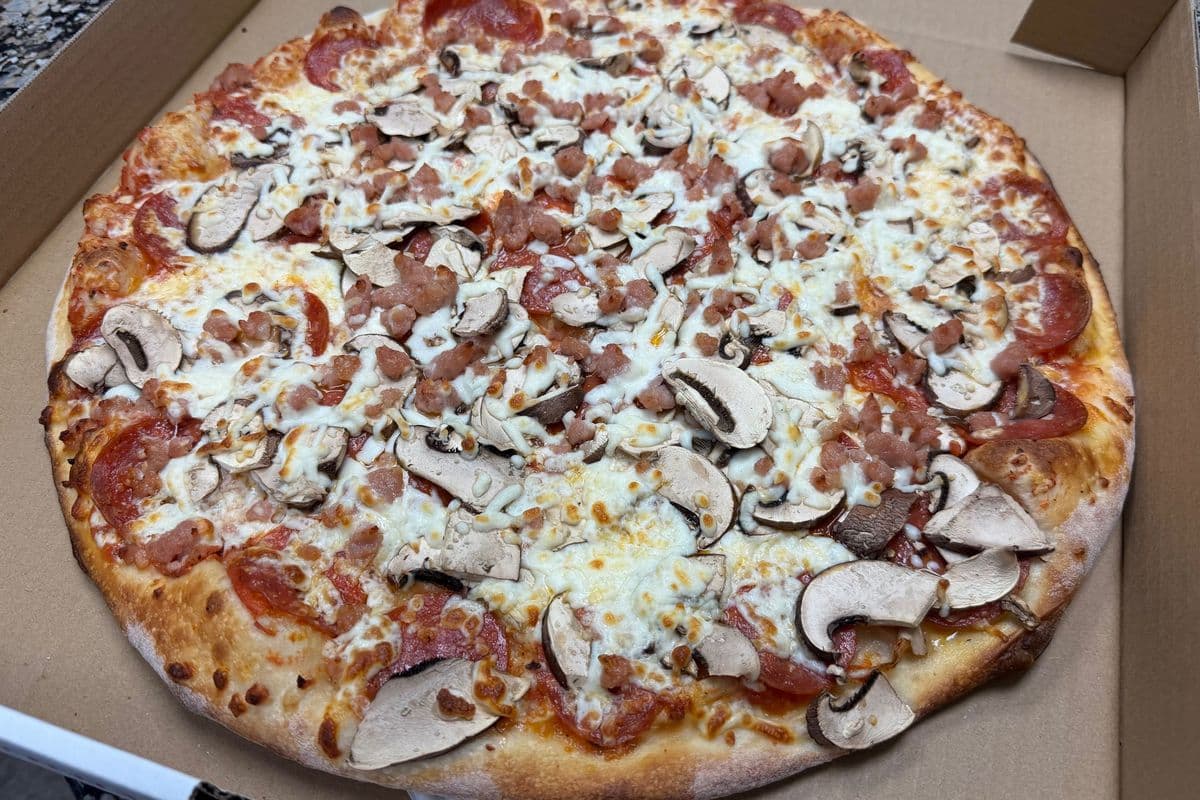 Canadian Pizza