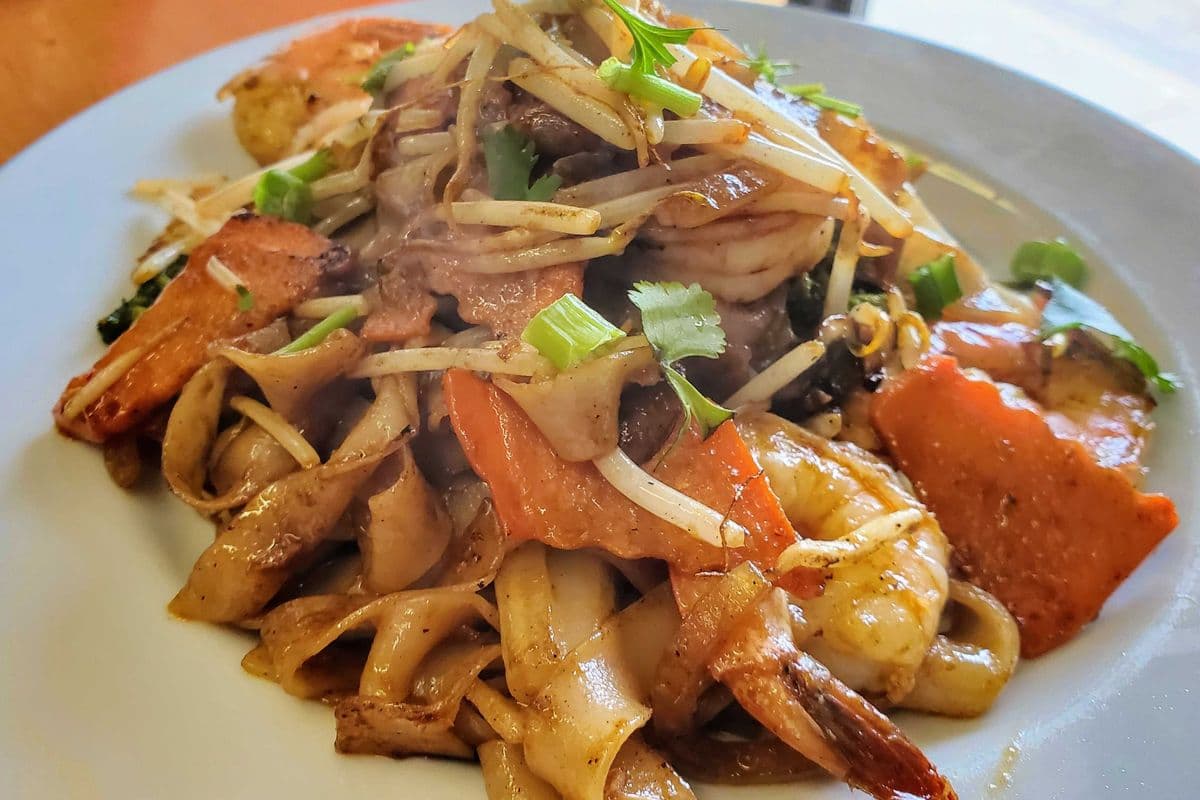 40. Pad See Ew with Shrimp