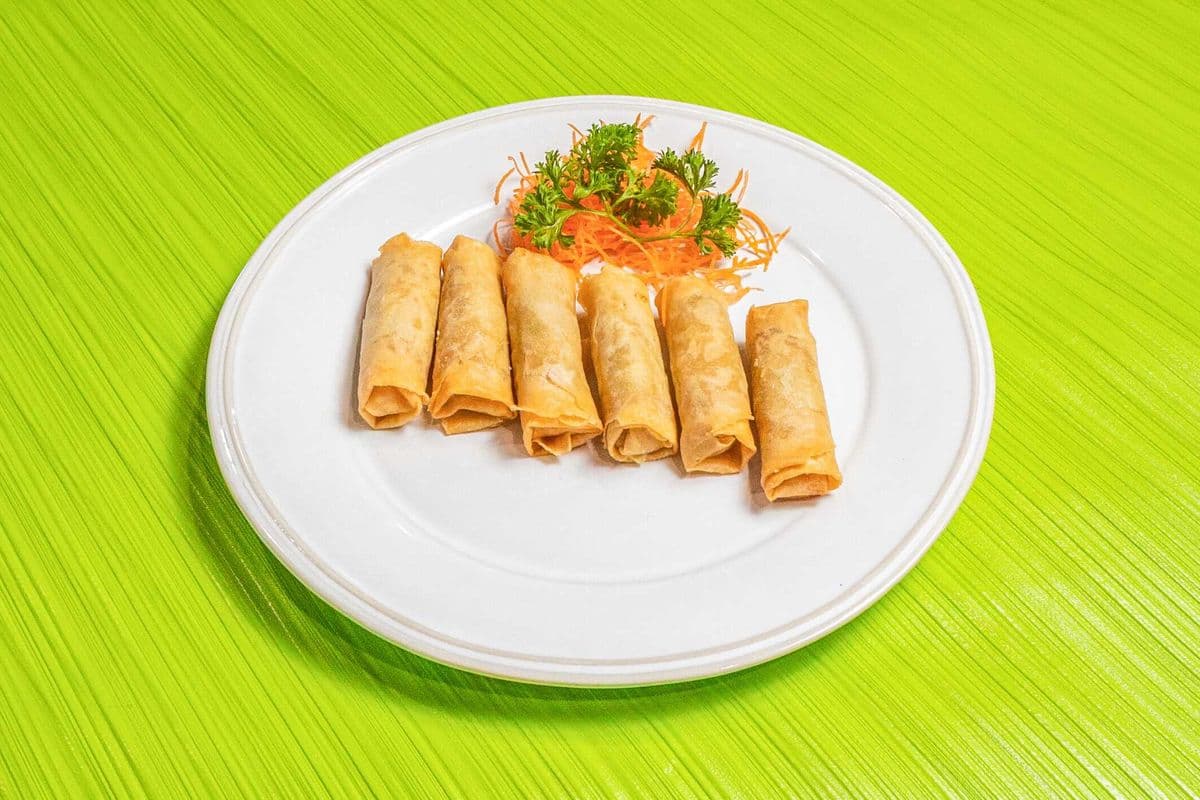 4. Spring Roll (6 pcs)