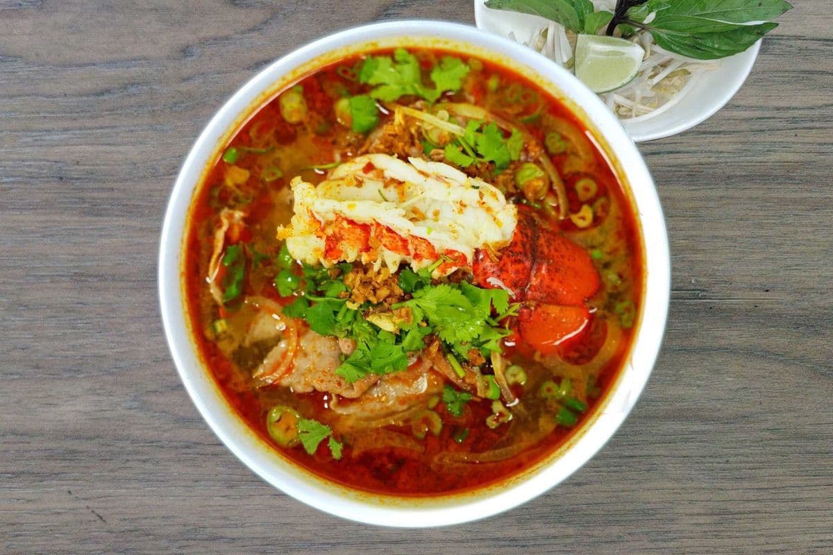C12. Jumbo Spicy Steak and Lobster Soup
