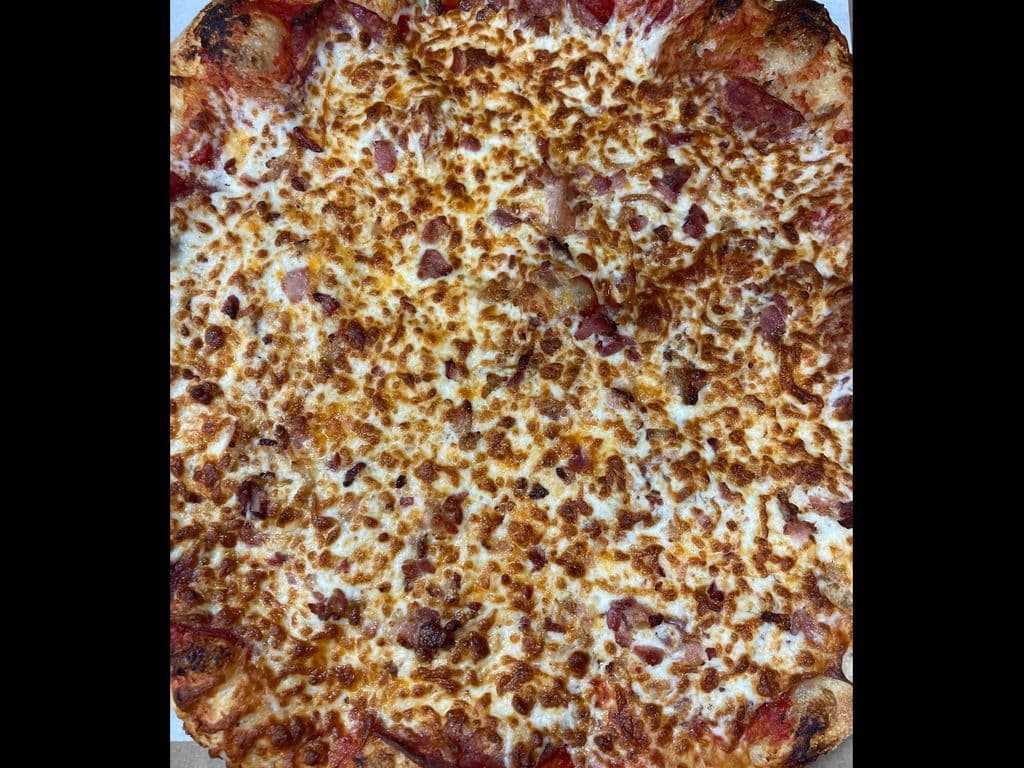 Pizza, Ch & 1 Topping- JUM