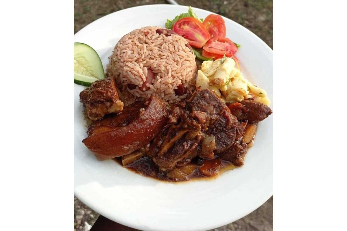 Oxtail/ Jerk Pork Combo