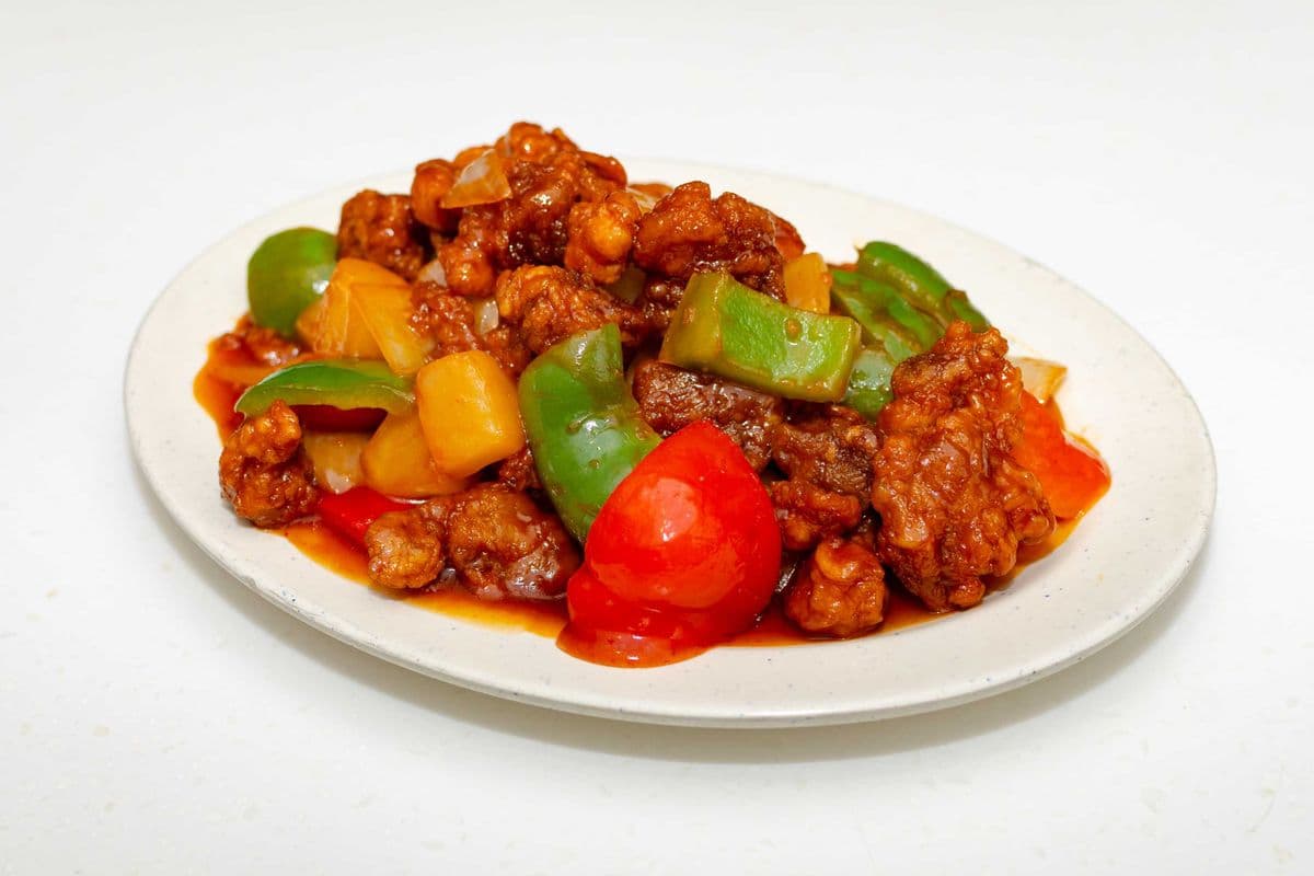 034 Sweet and Sour Boneless Pork with Pineapple 菠蘿咕嚕肉