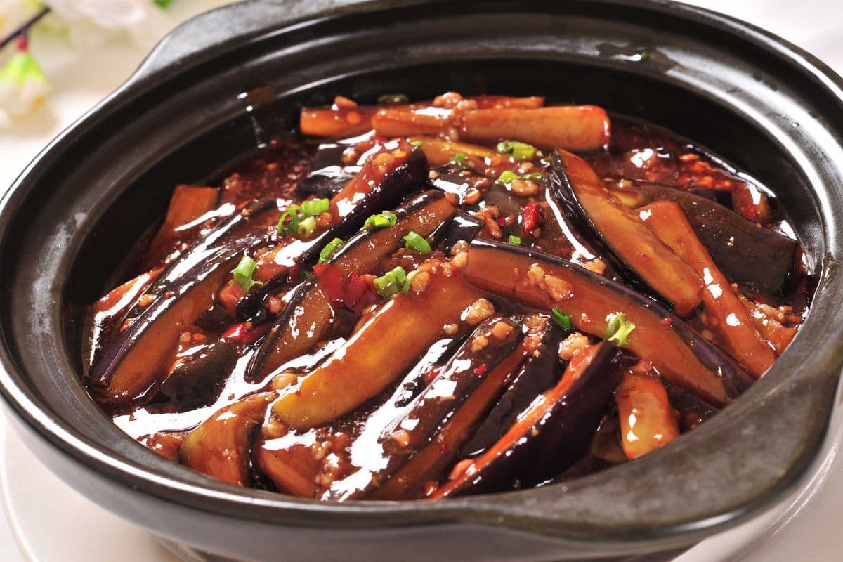 102 Eggplant with Minced Pork and Shrimp in Sweet-and-Sour Sauce 鱼香茄子(肉沫)