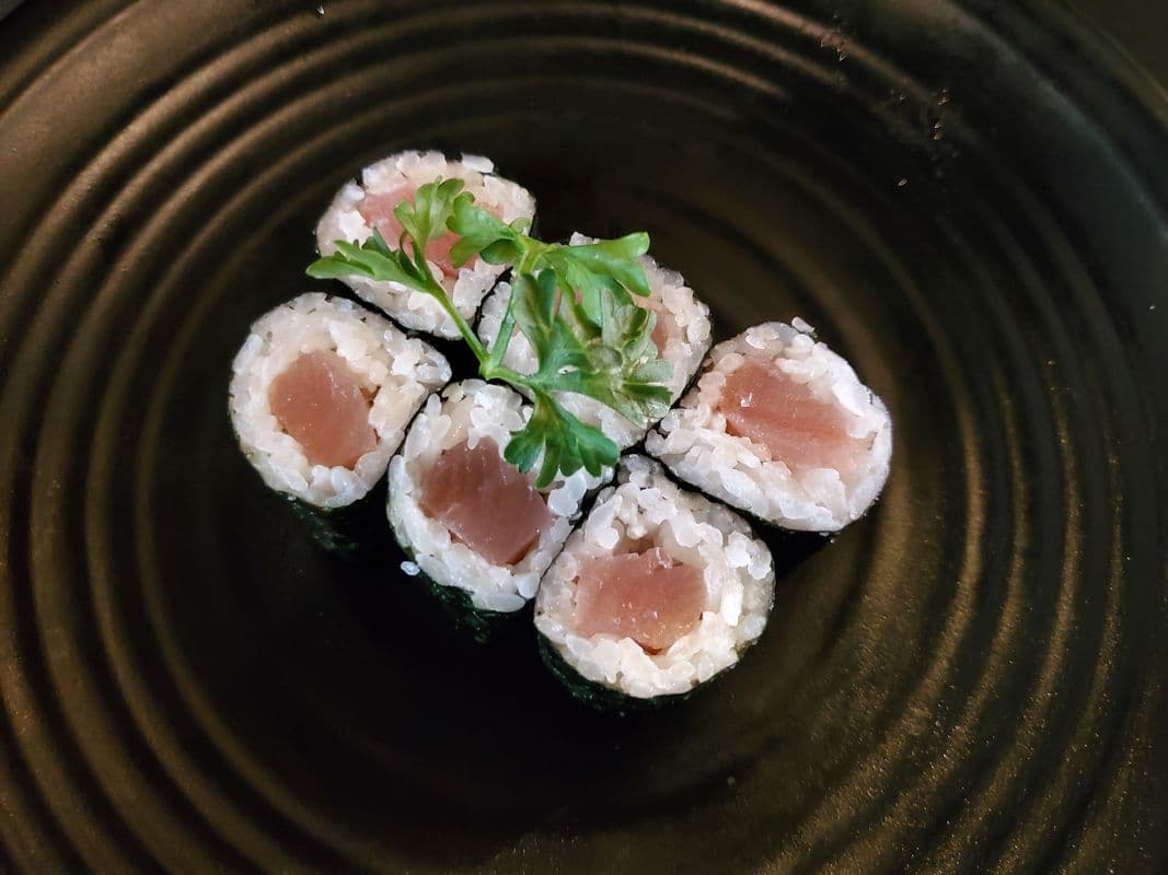 Tuna Roll (6pcs)