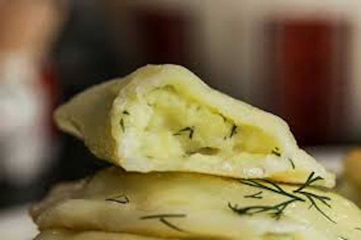 Vegan - Potato and Dill Perogies (6 perogies)