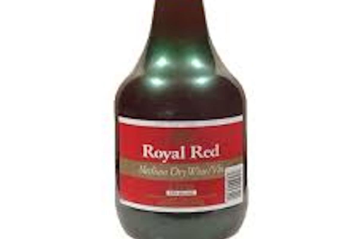 Royal Red Medium Dry Wine (1 x 2 L)
