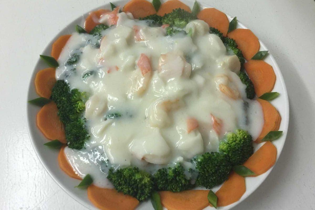 81. Seafood Royale