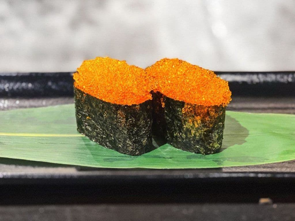 Tobiko sushi (2 Pcs)