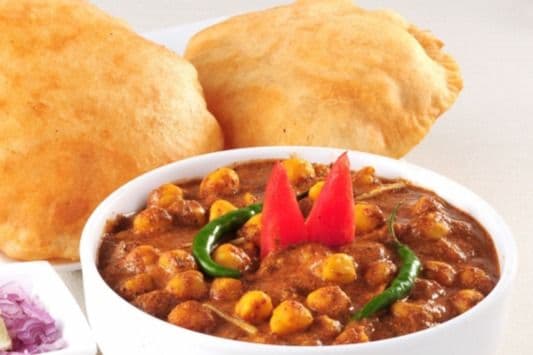 Channa bhatura ou puri / Channa Bhatura or Puri