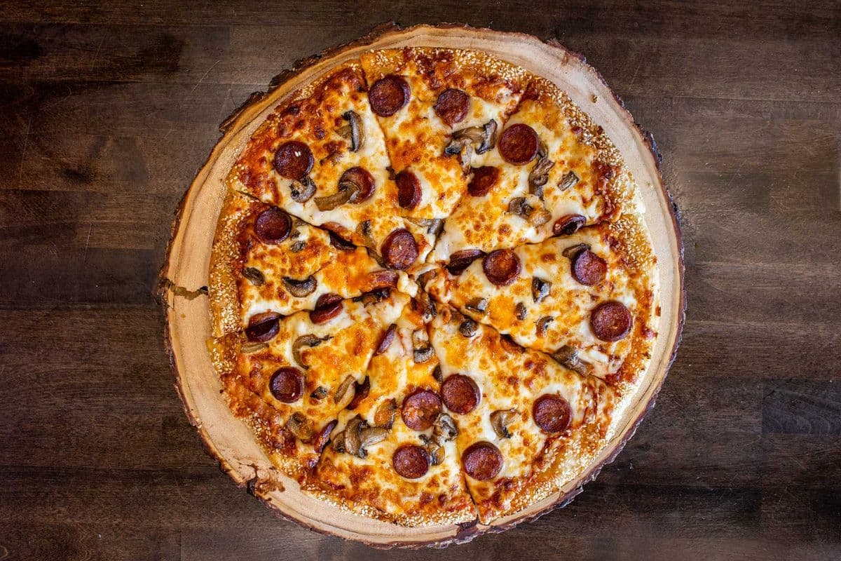 #6- 10" Chorizo Mushroom Pizza