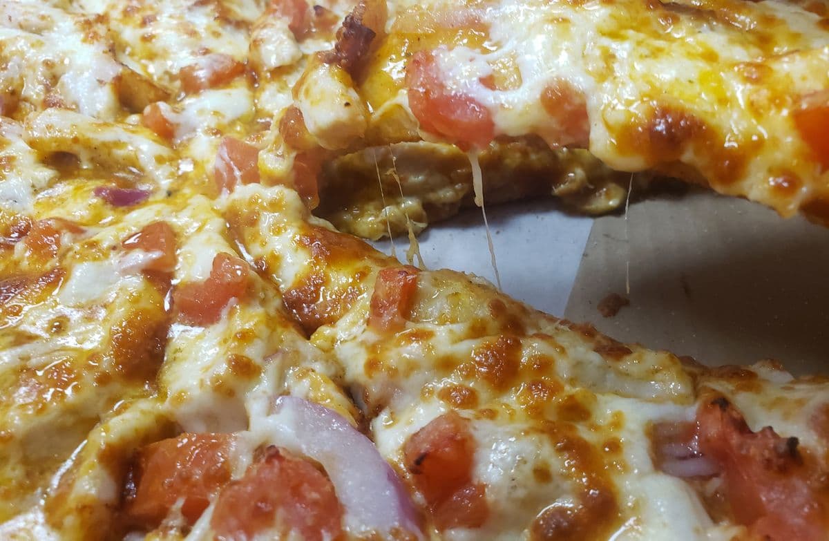 10" Small Butter Chicken Pizza