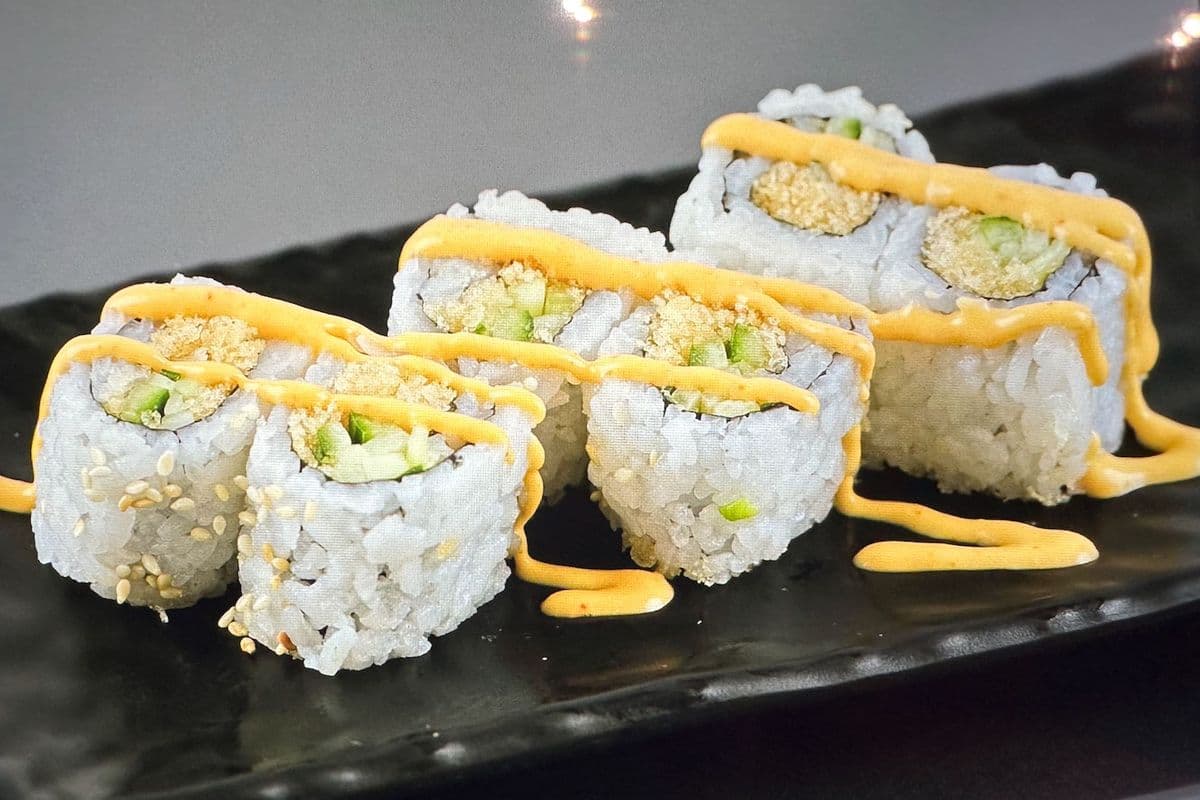 Spicy Crispy Maki (6 pcs)