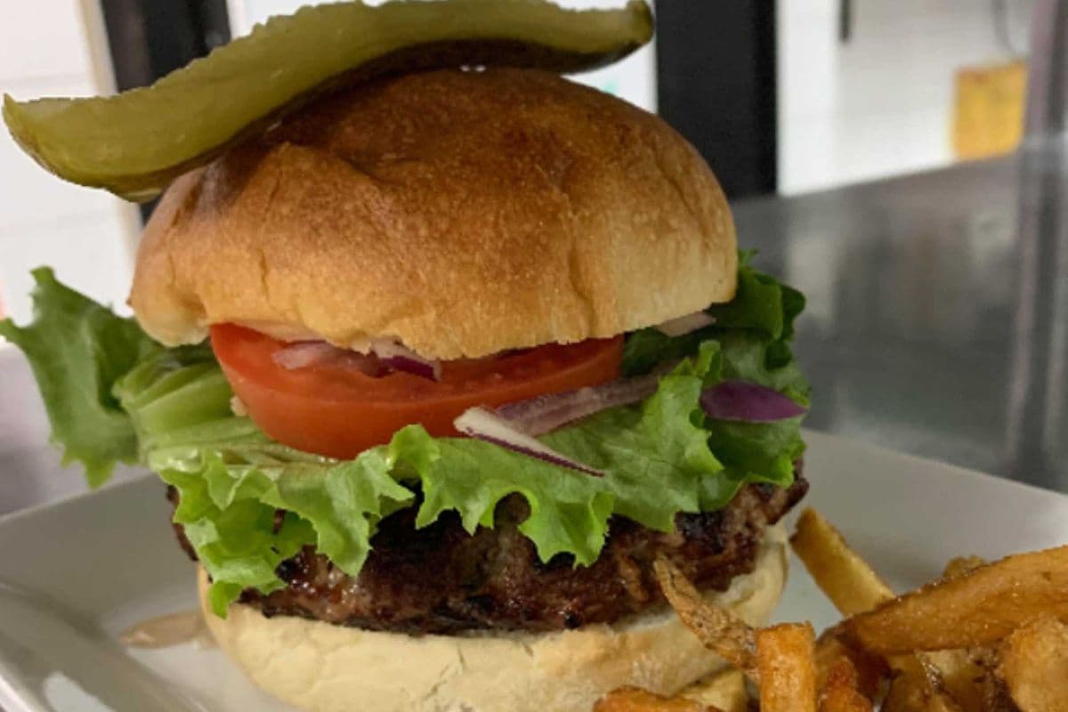 Basic “101” 8oz Burger