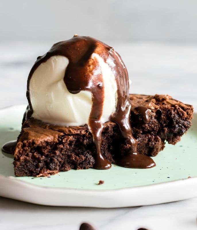 Vegan Brownie Pie Ala Mode